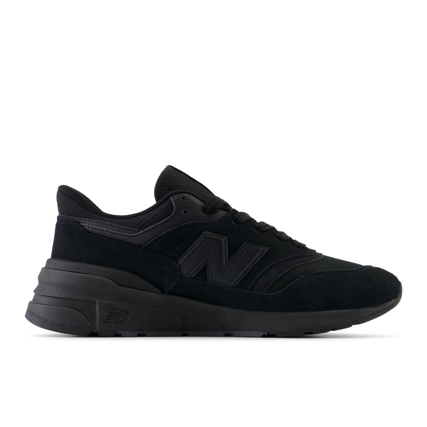 New Balance 977R Trainers