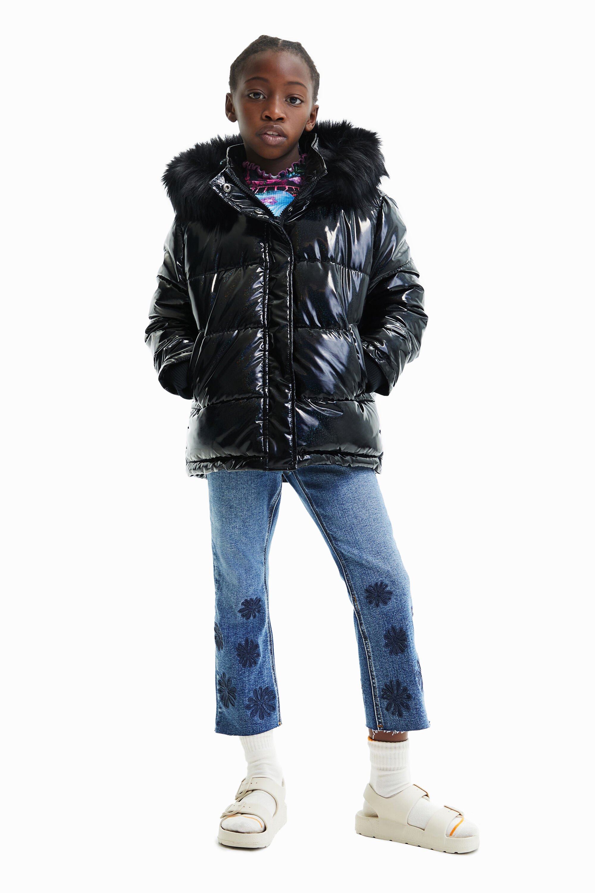 Veste courte matelassée à capuche