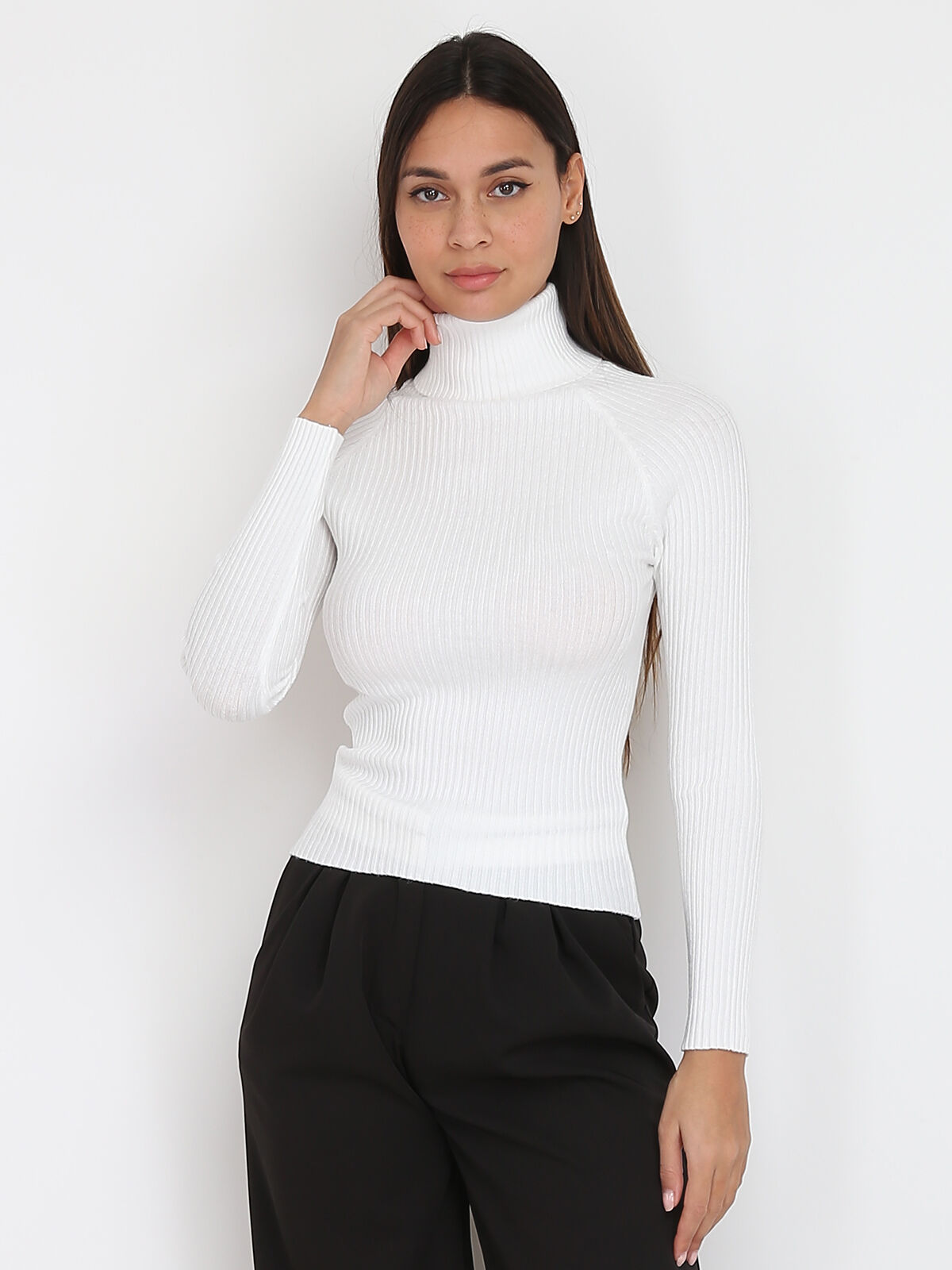 Pull en maille côtelée à col roulé- Blanc