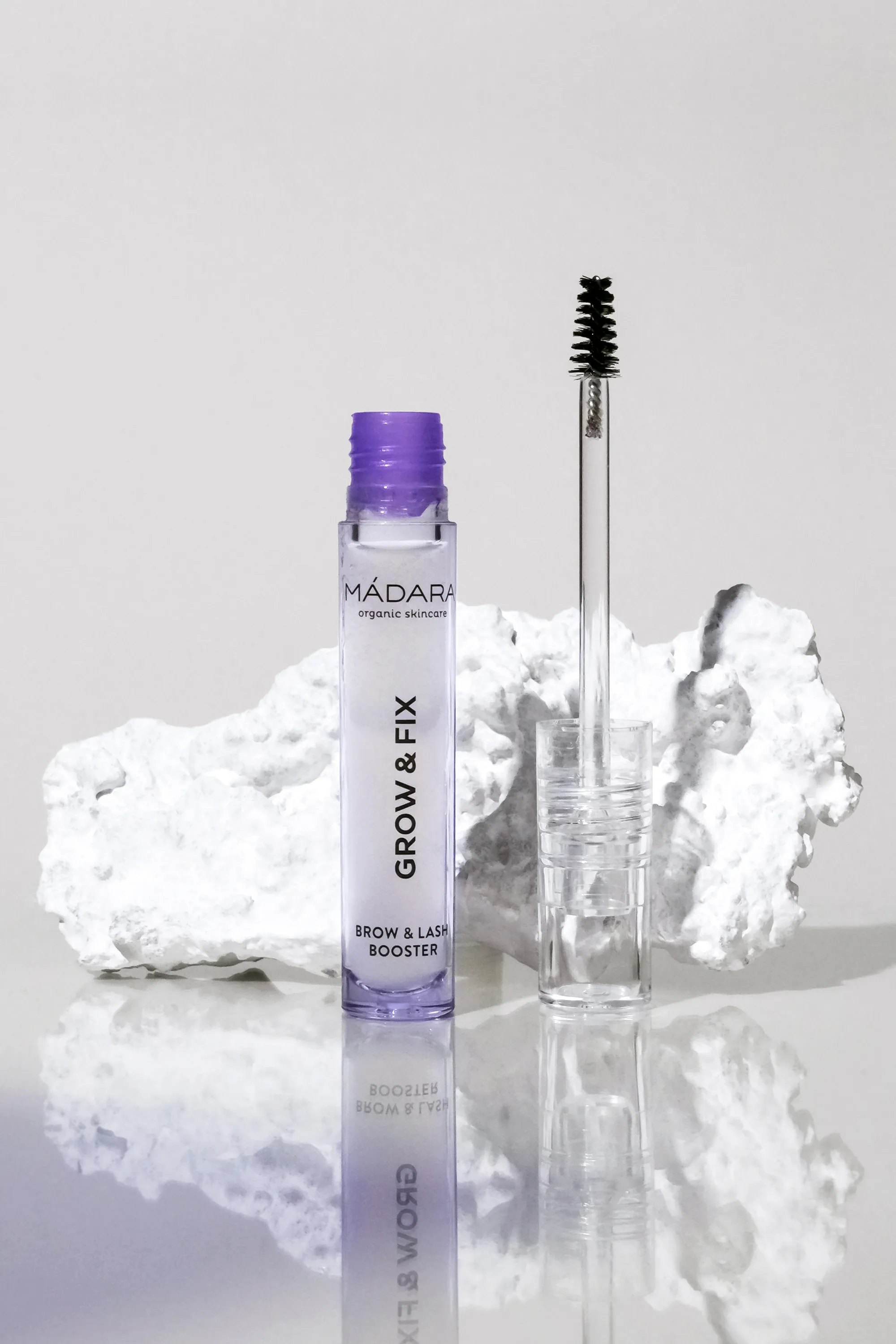 Mádara Cosmetics Sérum pour cils & sourcils fixateur et stimulateur de croissance-4.25 ml
