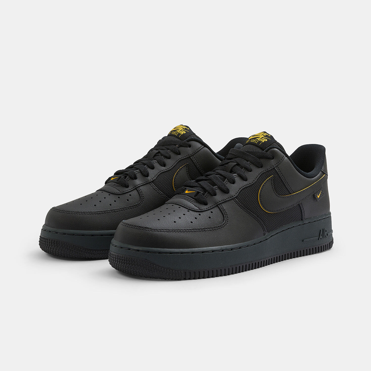 Nike Air Force 1 '07-negro/amarillo