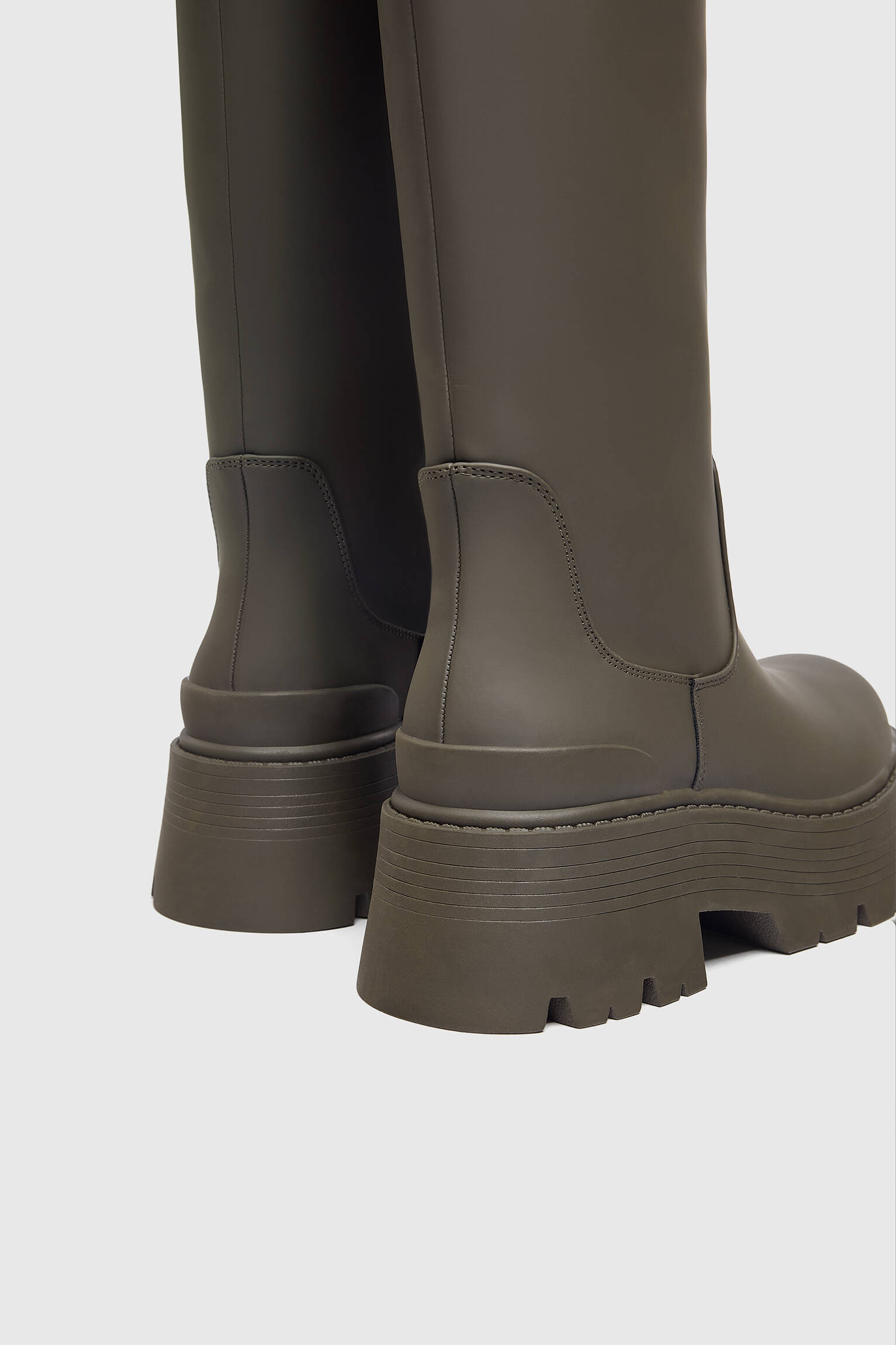 BOTA DE TRILHA ALTA - 1-511