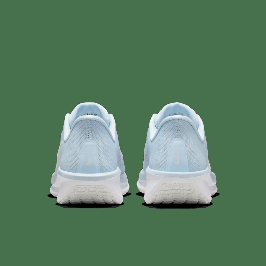 Nike Quest 6