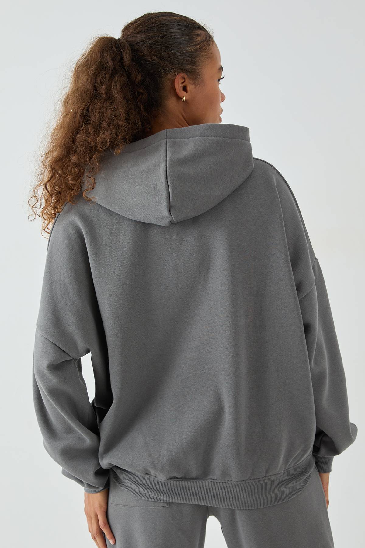 Sweat à Casynthétiqueche Oversize DSGN Studio