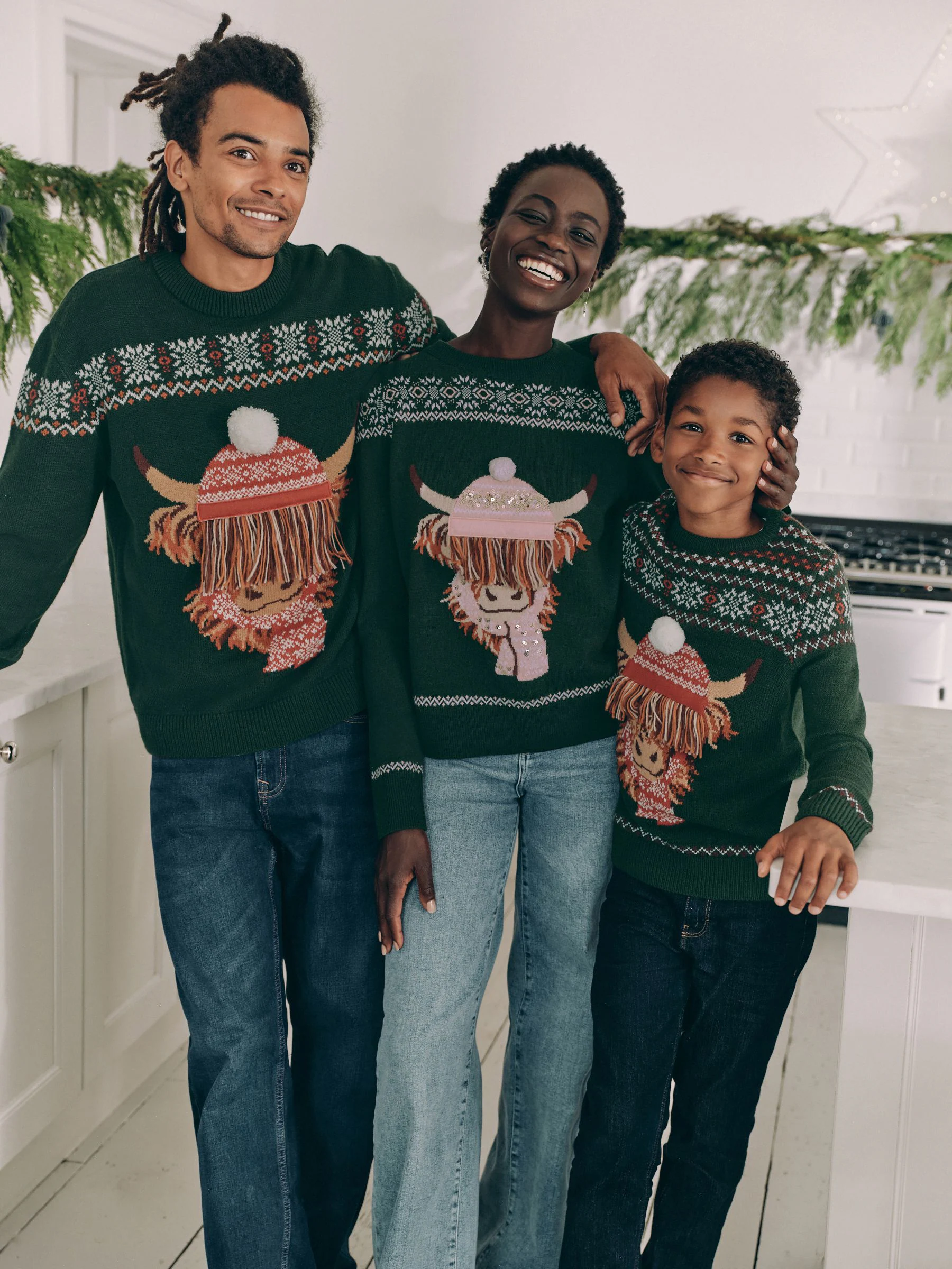 Donkergroen - Wollen Matching Family kersttrui voor dames met Hamish de Highland Cow