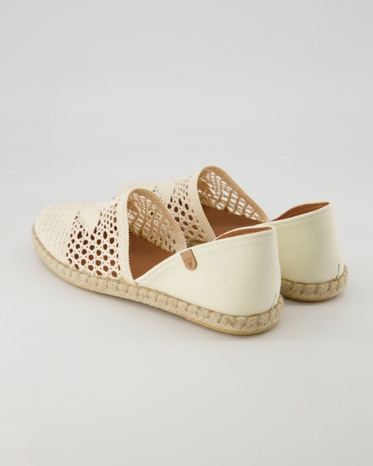Verbenas Carmen Crichet Lino Paris Espadrilles in Beige