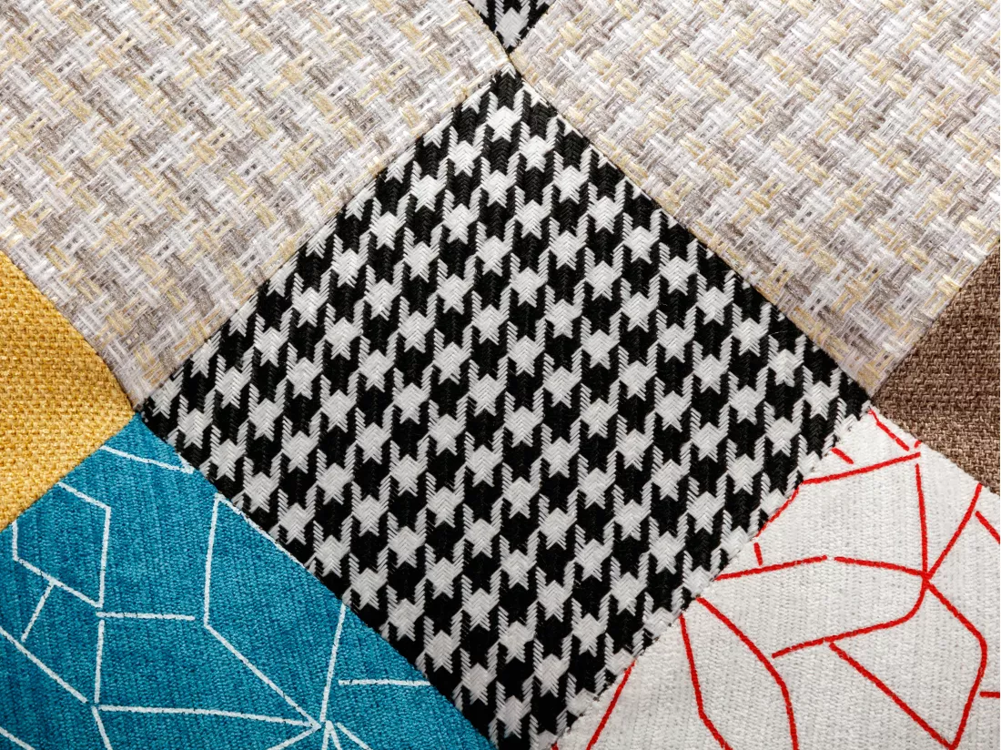 Fauteuil en tissu patchwork VATELY