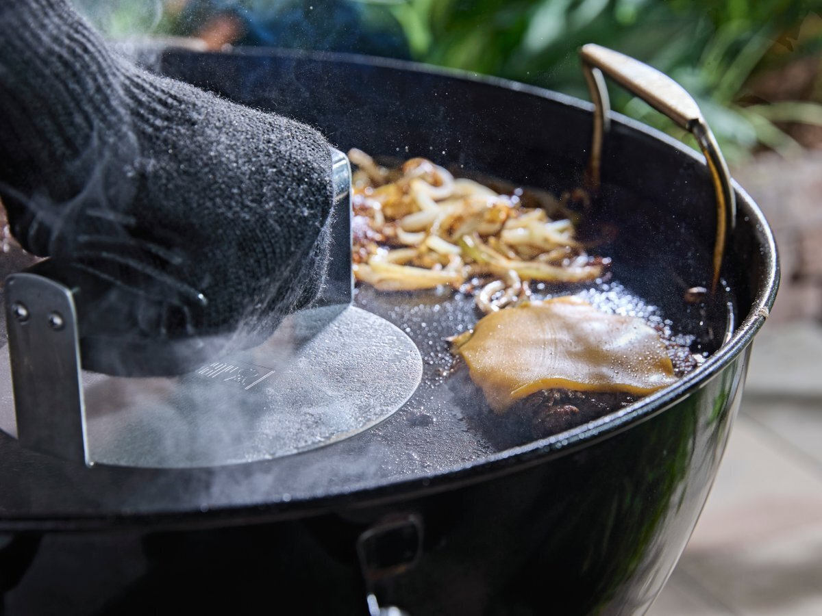 Weber Plancha smashed hamburgerpers