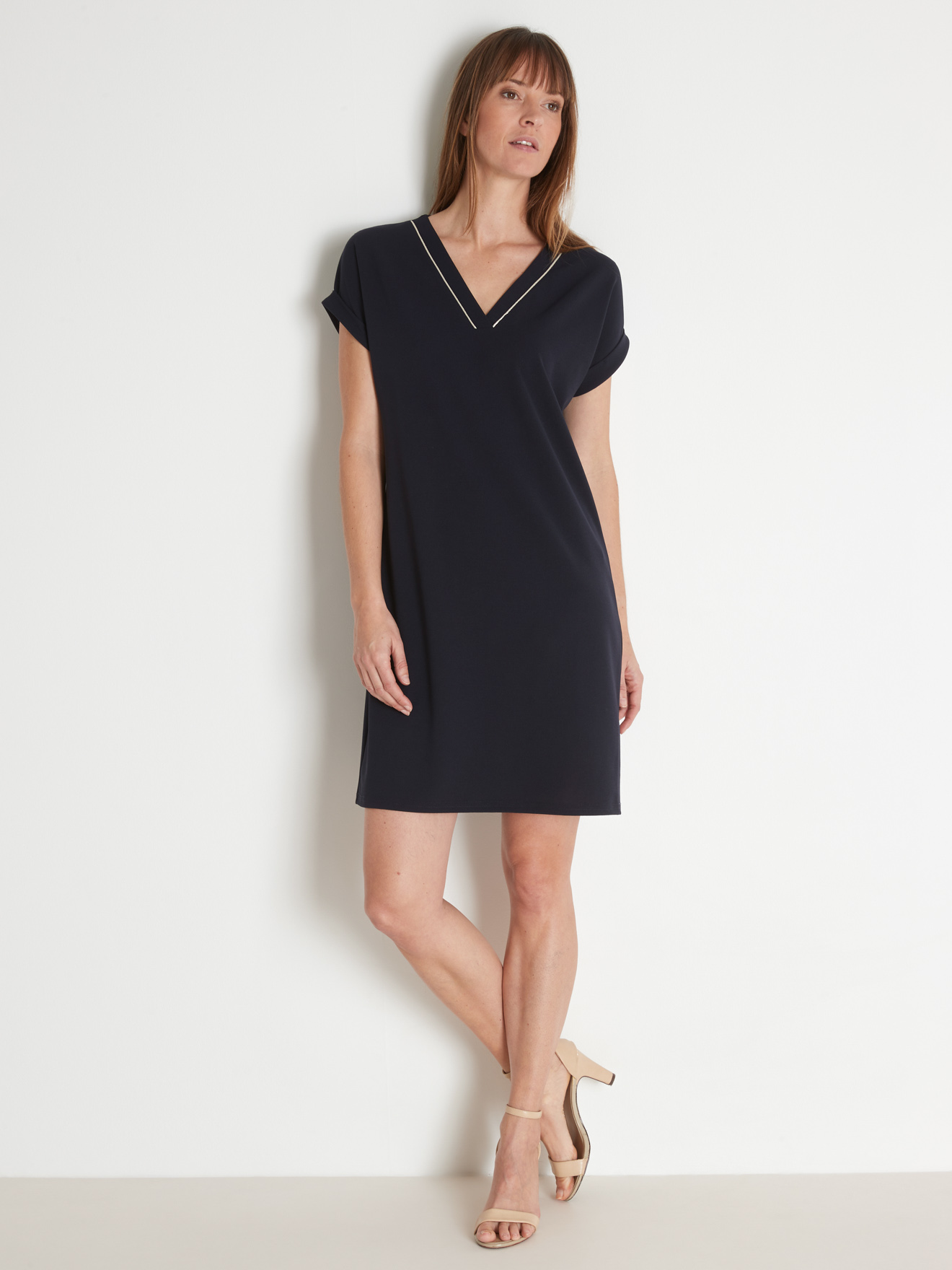 Robe housse encolure V