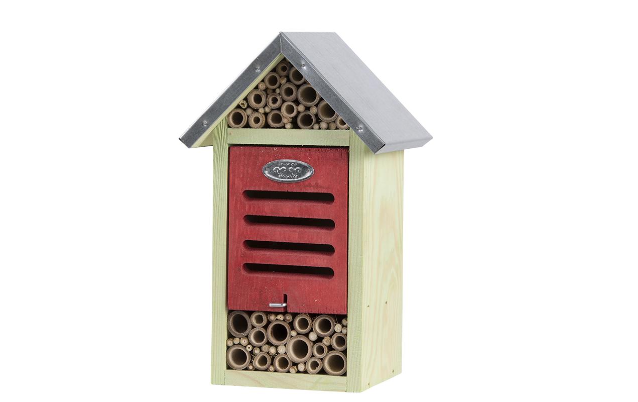 Insektenhotel MInsektenhaus auf Kiefernholz
