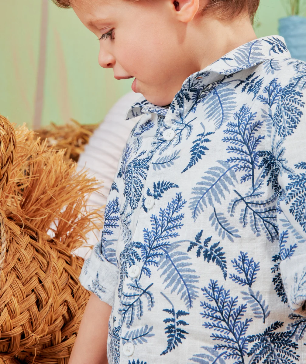 CHEMISE BÉBÉ GARÇON EN LIN BLANC ET IMPRIMÉ FEUILLES BLEUES