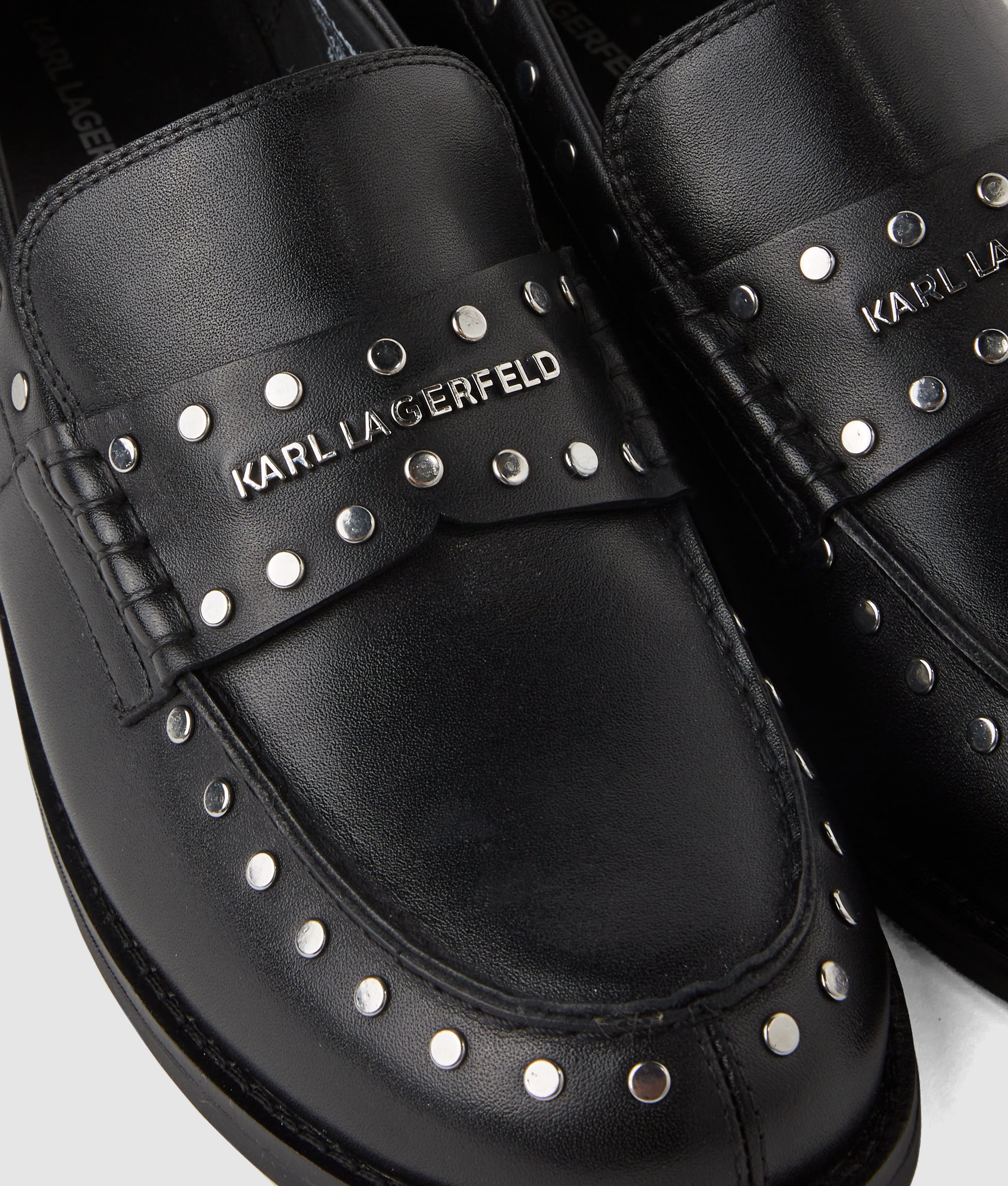 Mia loafers met studs
