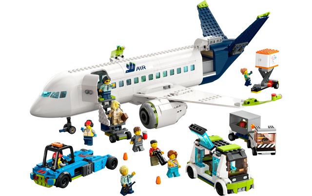 LEGO® Spielbausteine »Passagierflugzeug 60367«