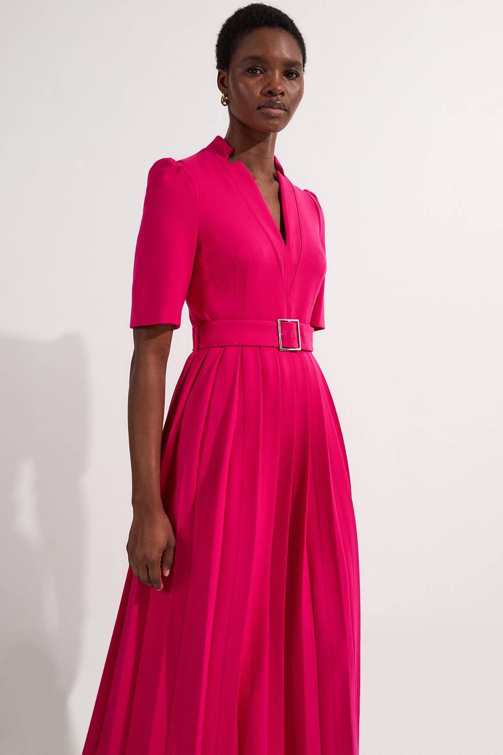 KarenMillen Petite robe midi sur mesure en crêpe structurée à plis intemporels