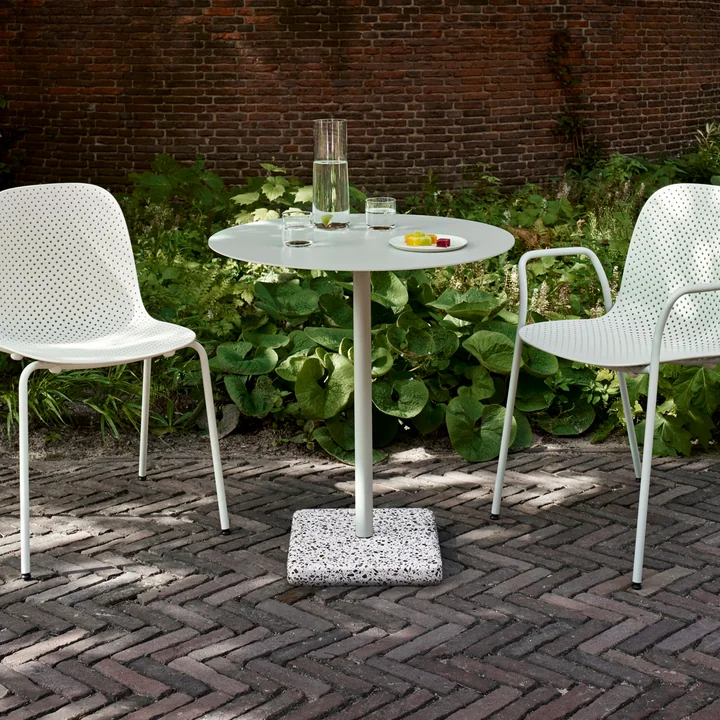 HAY - Terrazzo Tisch rund Ø 70 cm, grau / rot