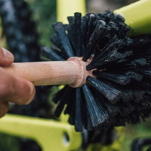 Peaty's Bog Brush