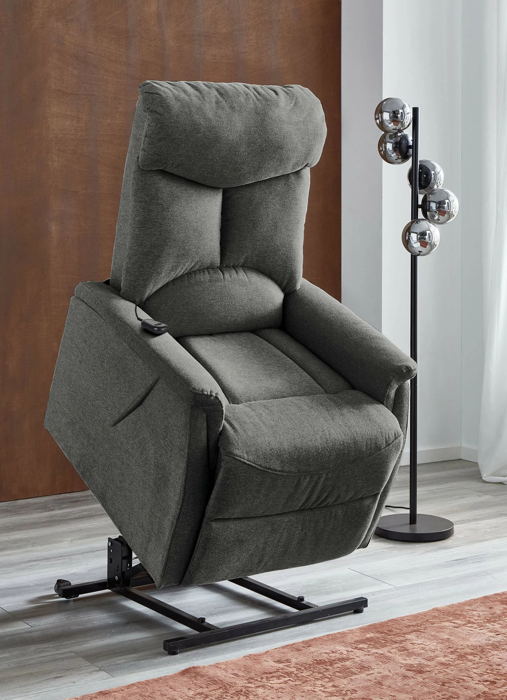 TV-Sessel mit Motor und Aufstehhilfe