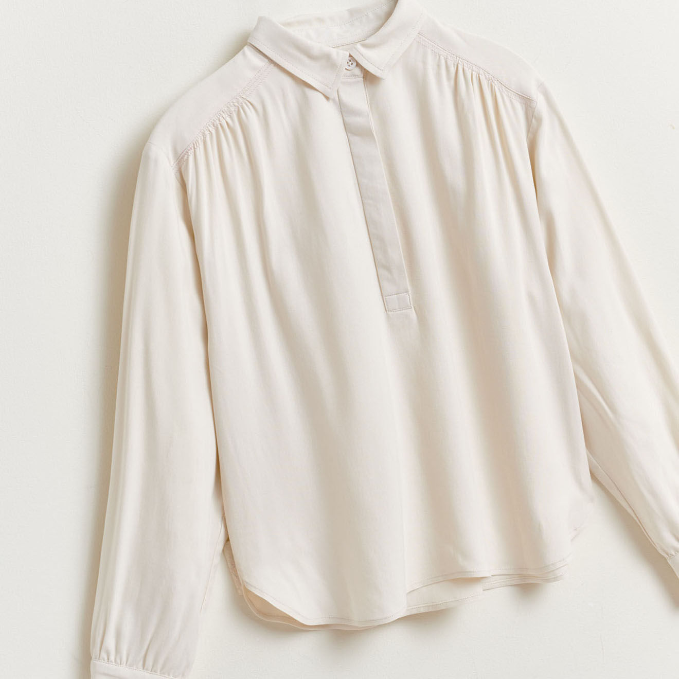 Bellerose Chemise Andie ample et fluide écrue