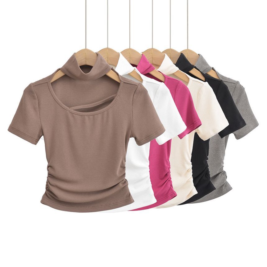 Flotto - Effen croptop met korte mouwen en uitgesneden hals