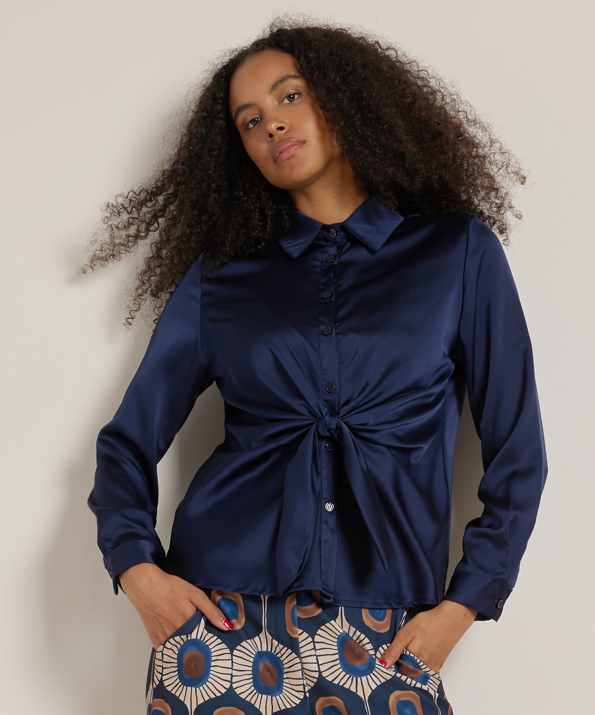 blouse met knoopdetail