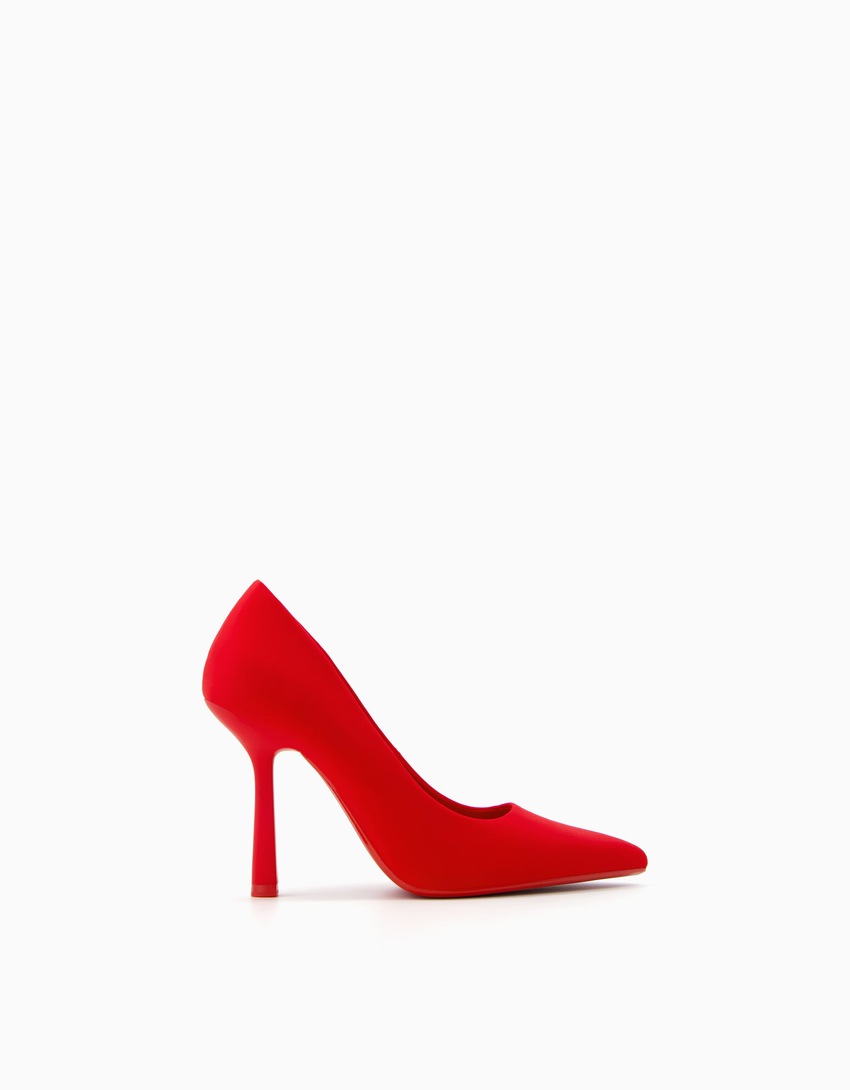 Sapatos de salto alto