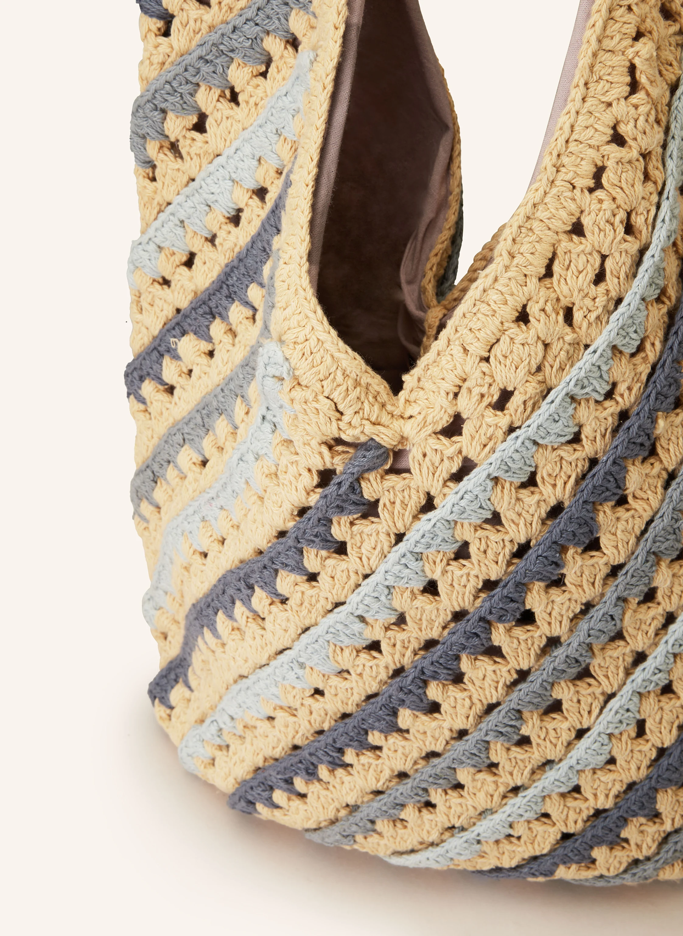ANOKHI Shopper