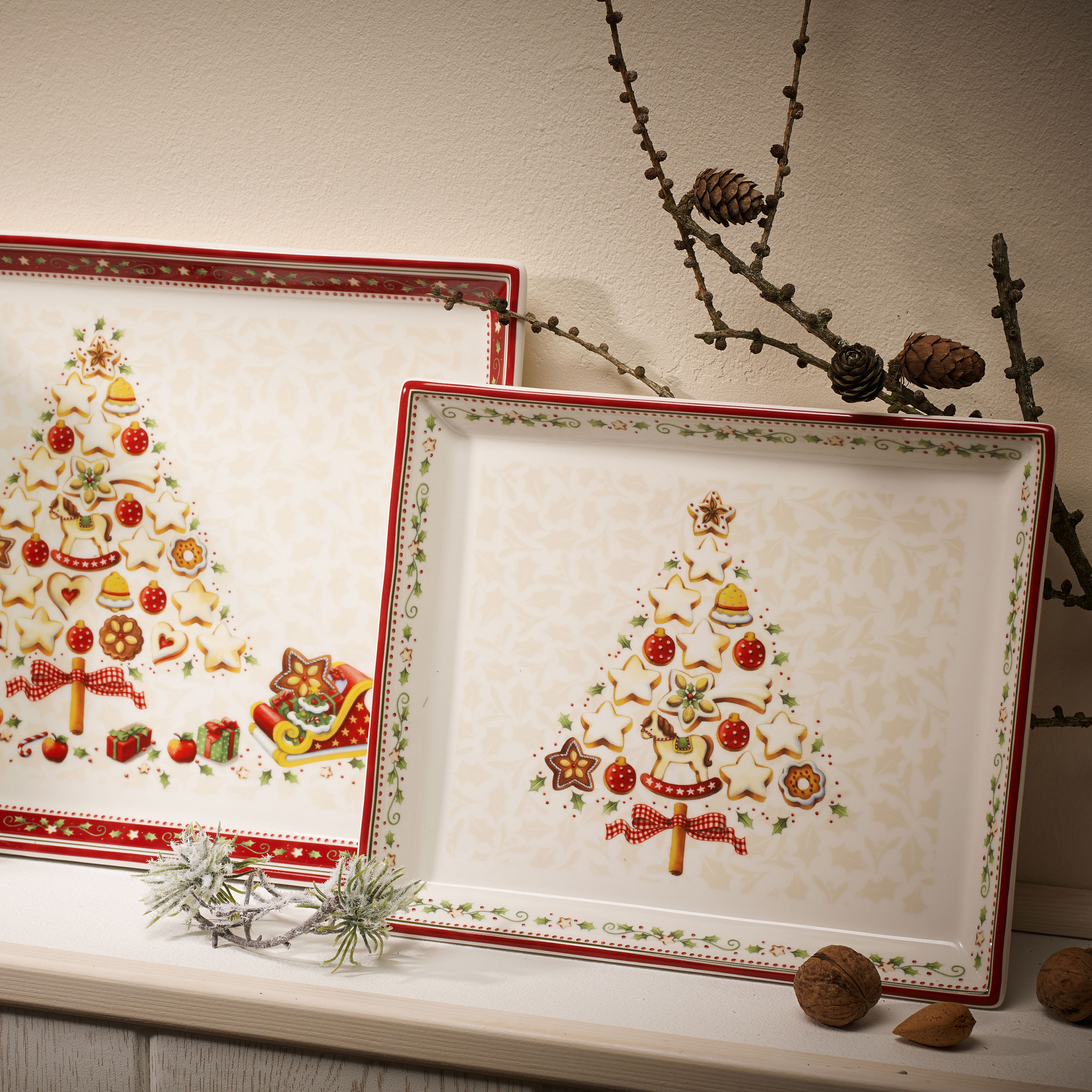 Winter Bakery Delight Cake platter Red, Premium Porcelain