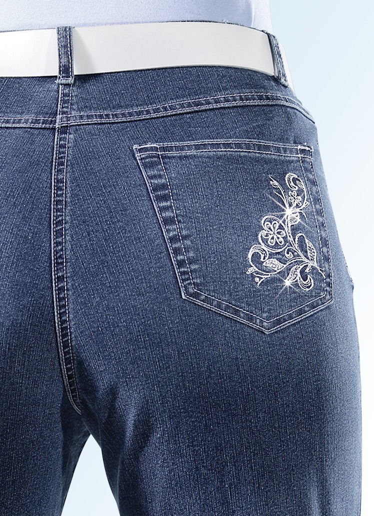 7/8-Jeans mit floraler Stickerei
