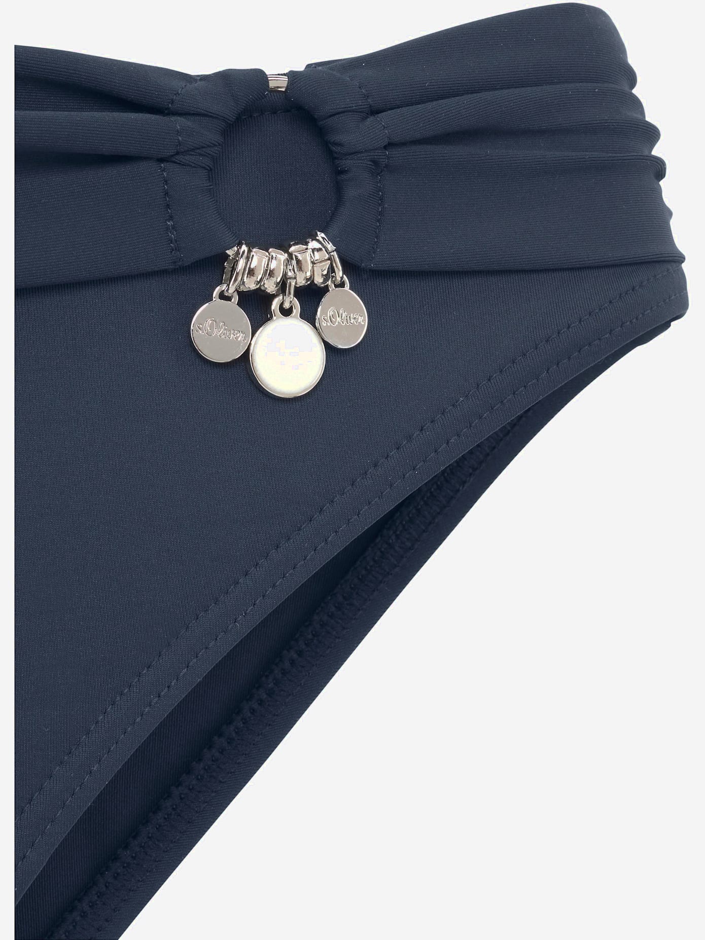 Bikini triangle juste magnifique