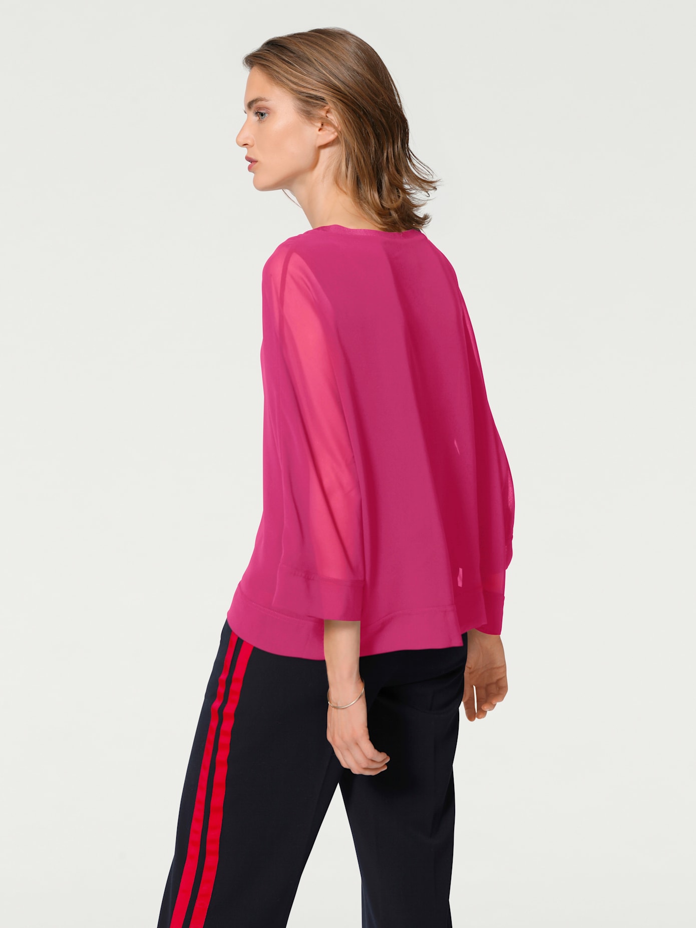 T-shirt look ample tendance