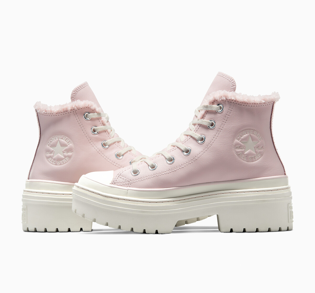 CONVERSE<br>Tênis All Star de couro com calcanhar tratorado, modelo Cozy Essentials