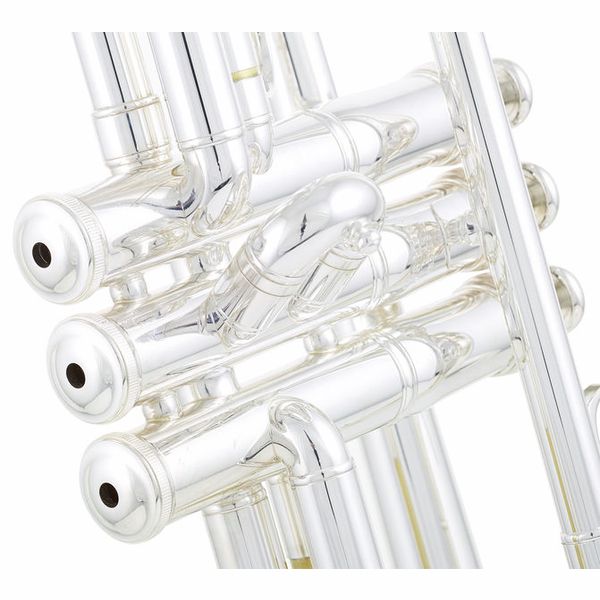 Yamaha YTR-8335RGS 04 Trumpet