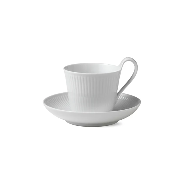 Royal Copenhagen  Hvid riflet højhankskop - 24 cl.