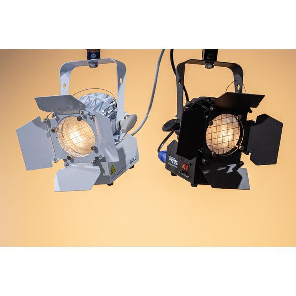 Varytec LED Studio 150 2900K WH