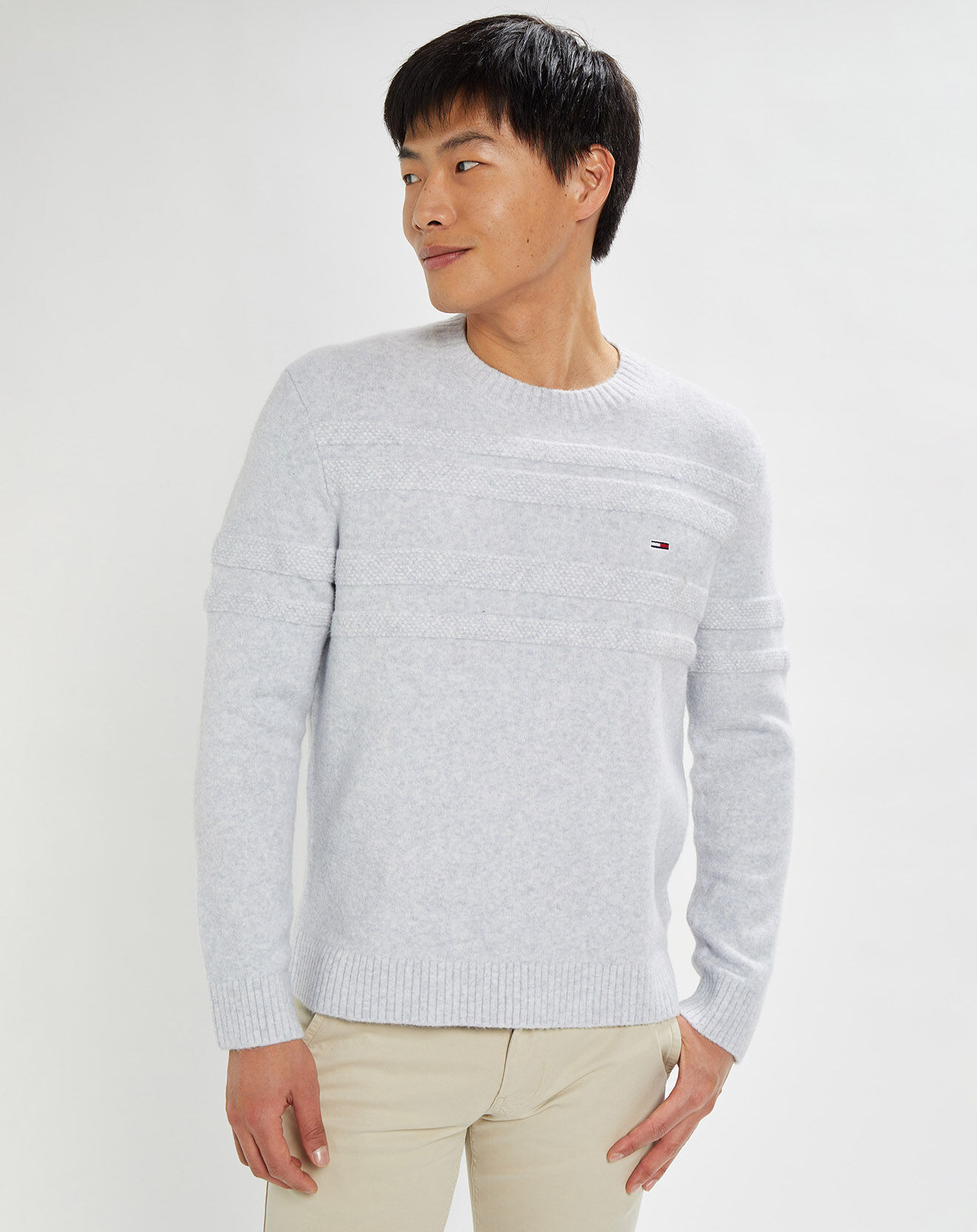 Tommy Jeans Pull Soft Cable Back Flag gris clair