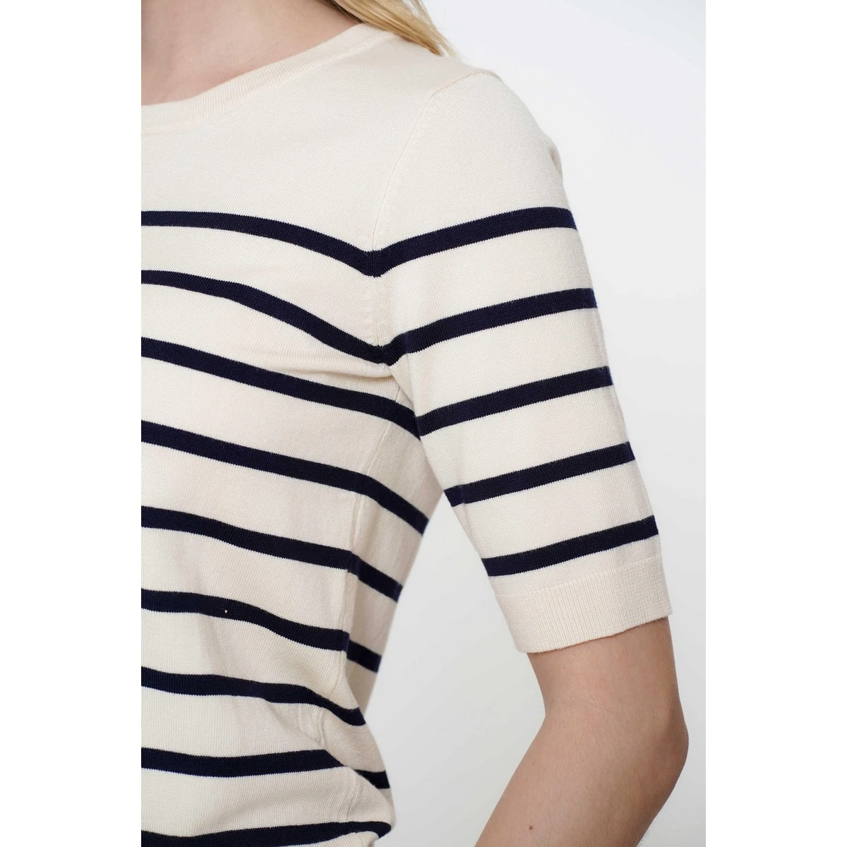 Dames Trui D50040