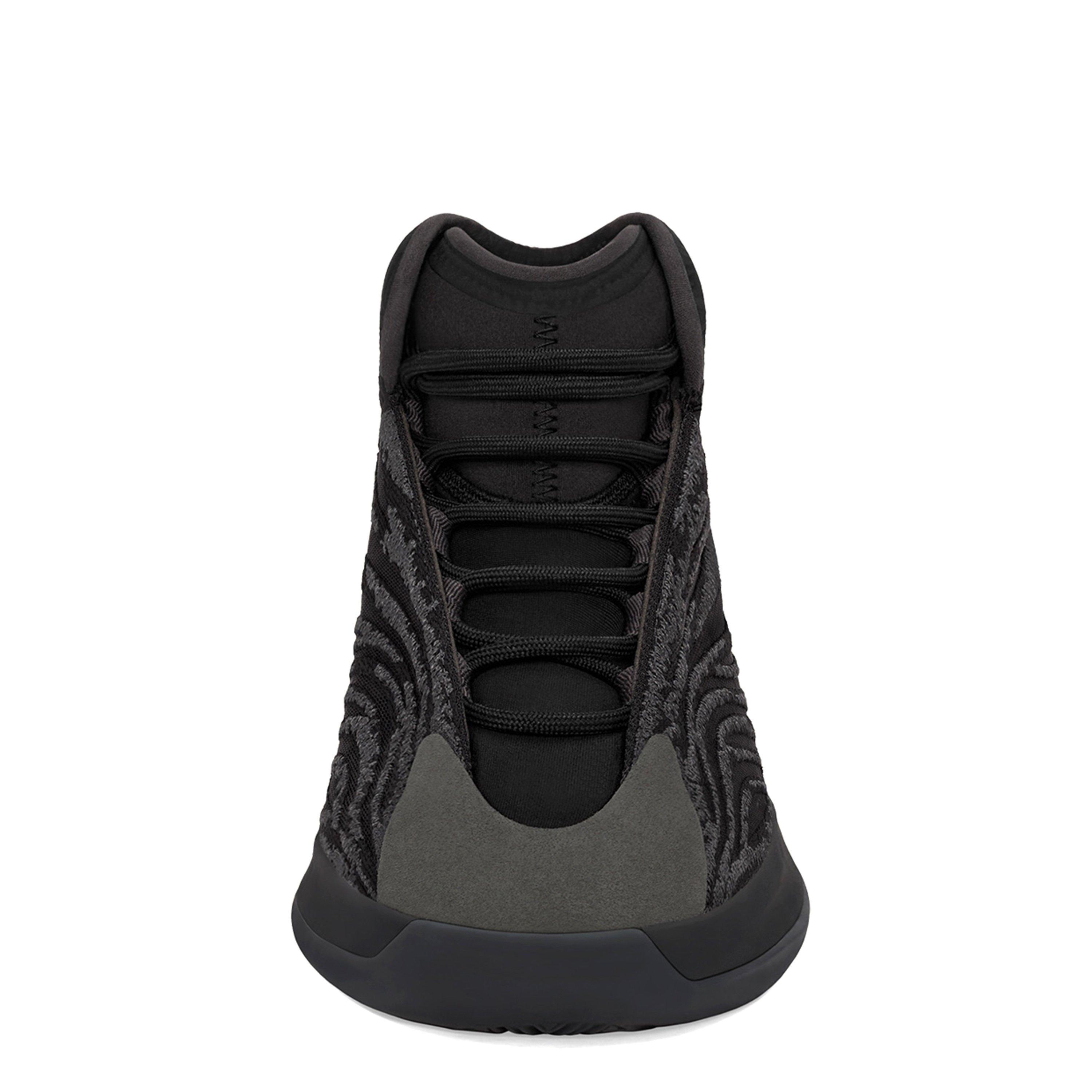 Yeezy Qntm Onyx Sneakers