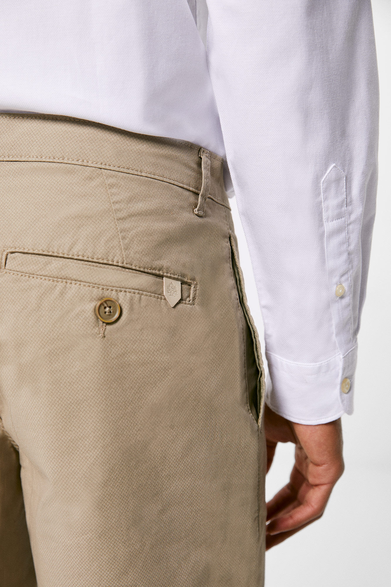 Bermuda Micro Estampada - Marrom
