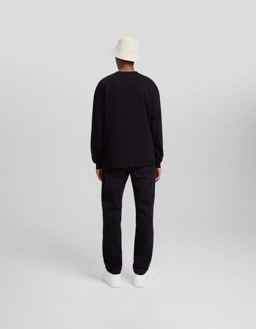 calça jeans de corte justo
