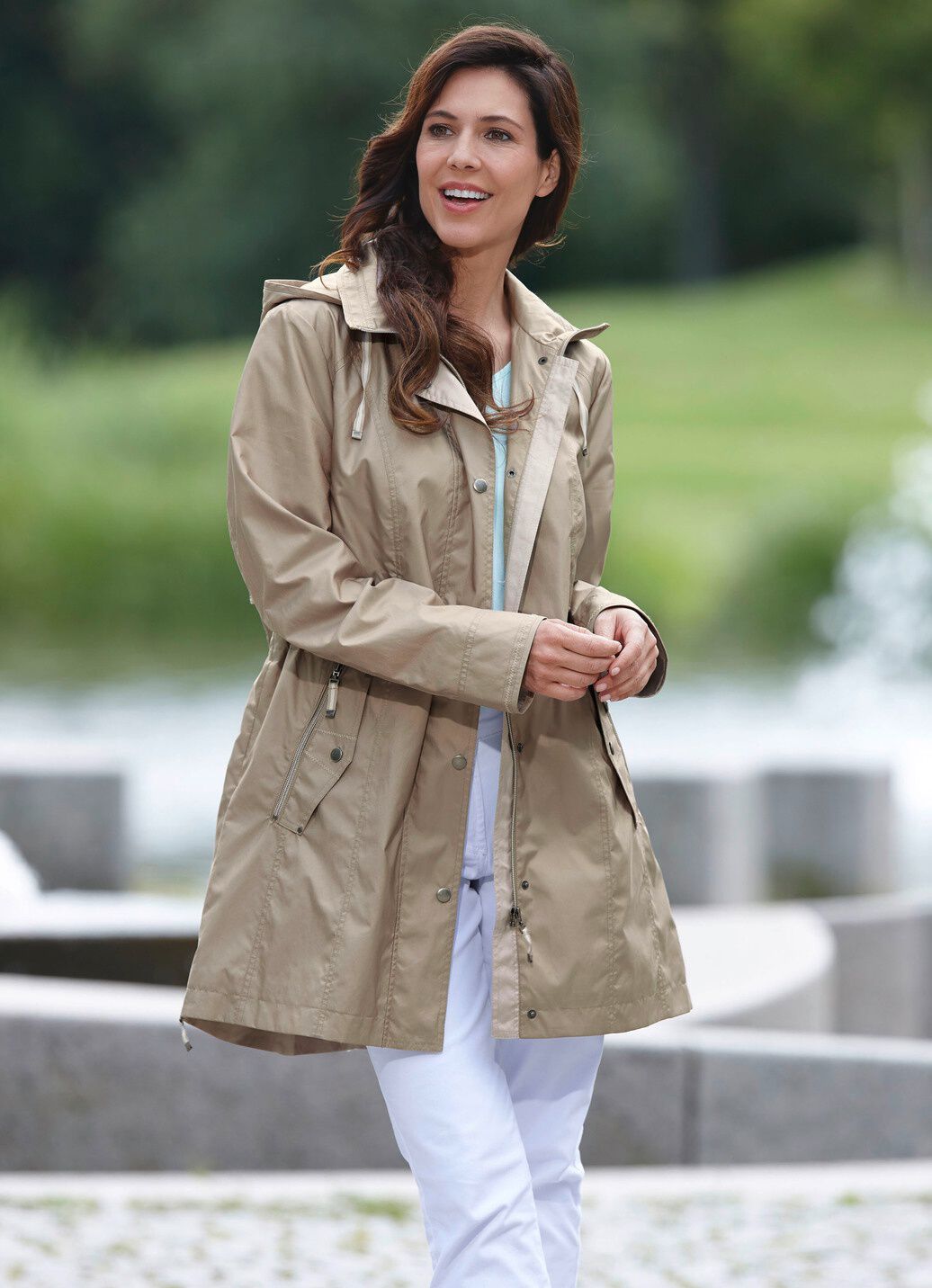 Longjacke mit abnehmbarer Kapuze
