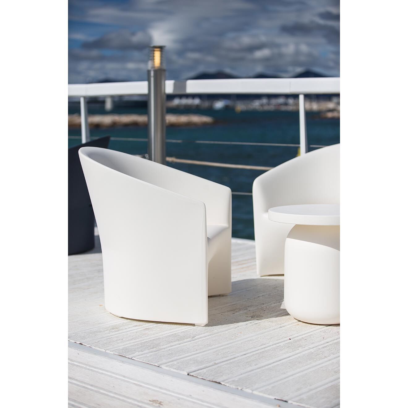 Serralunga Fauteuil Pine Beach Design par Christophe Pillet blanc - 66x76x70 cm