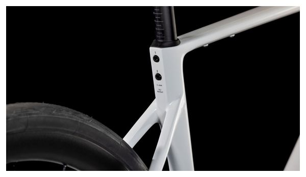Vélo de Route Cube Attain C:62 SLX Shimano 105 Di2 12V 700 mm Blanc Cotton Gris 2025