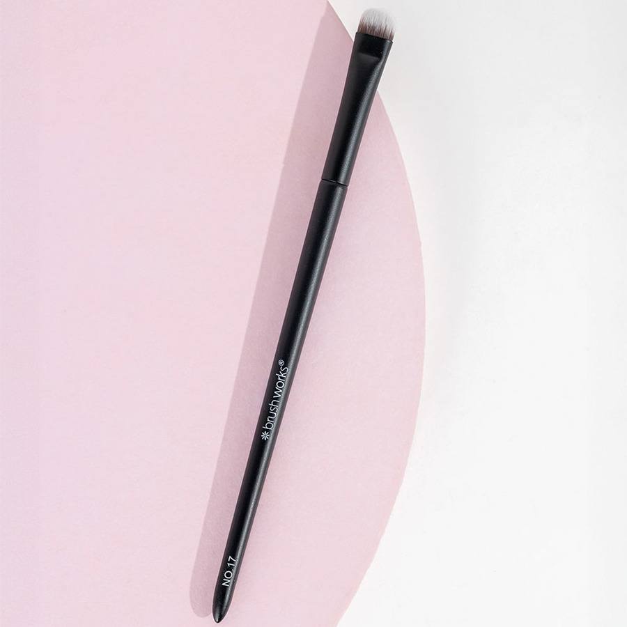 Brushworks No. 17 Carving Brush