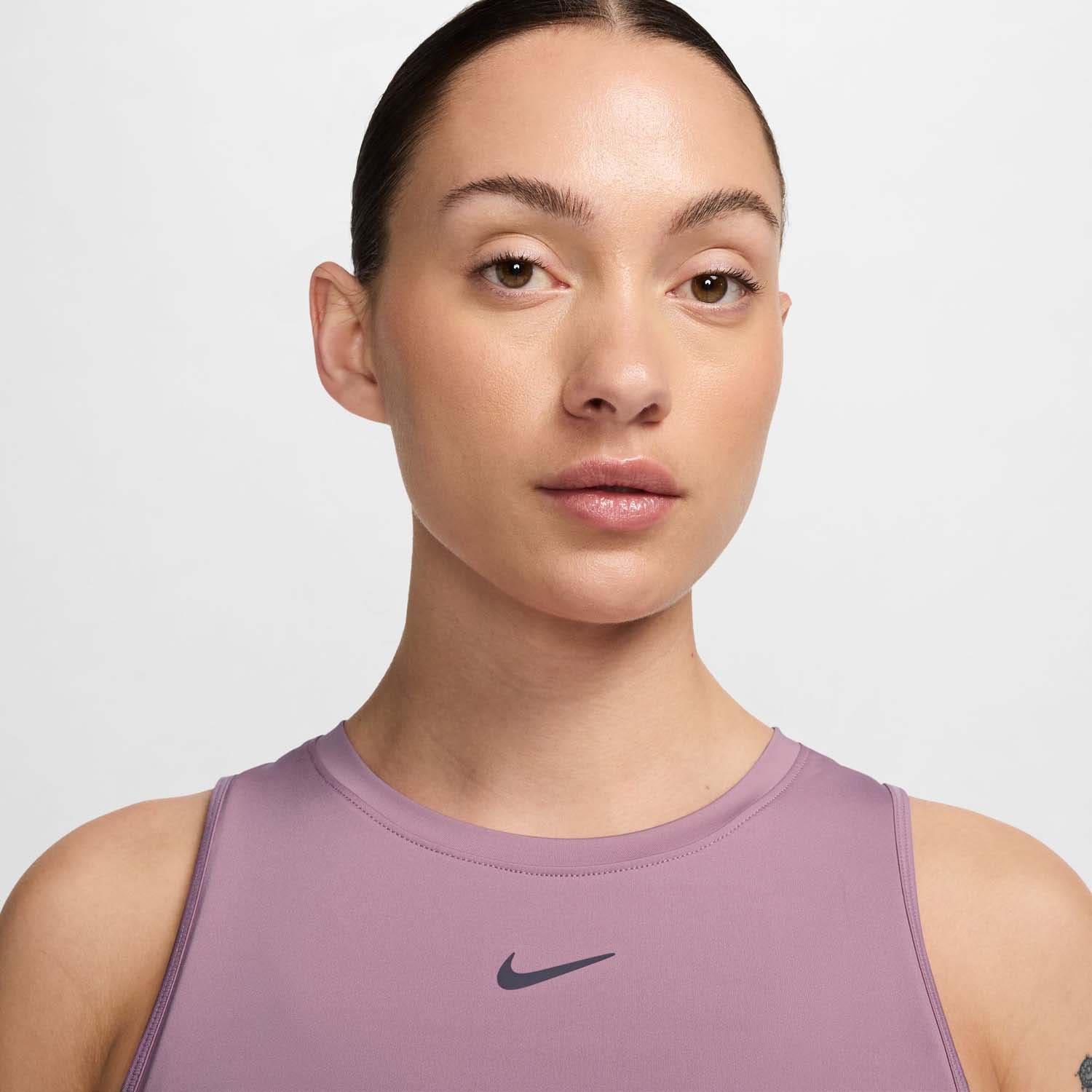 Nike  One Classic Tee Dames