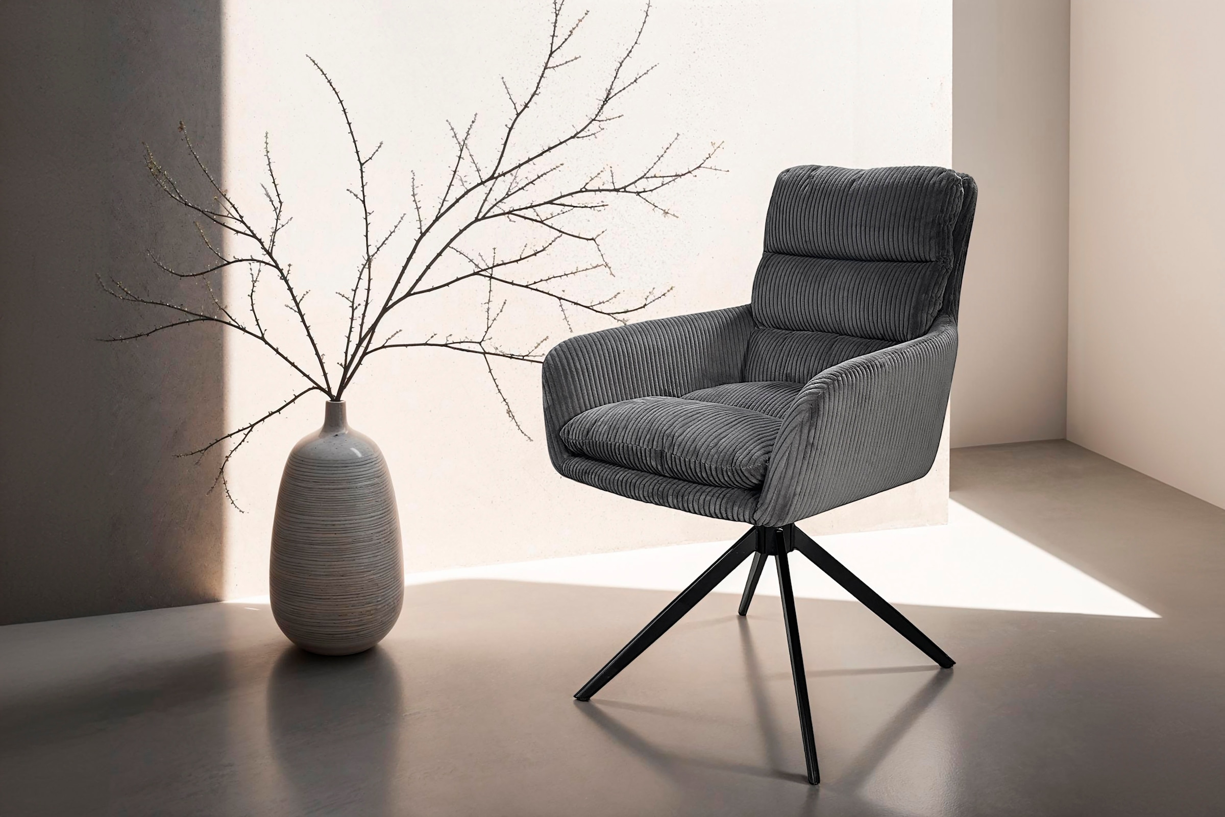 byLIVING Esszimmerstuhl »Pura« (Set) 2 Stk.Sitzschale 360°drehbar, Metall schwarz, Armlehnstuhl, diverse Farben