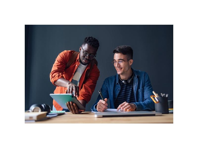 Philips Diktiergerät VoiceTracer DVT1600 Stift mit diskreter Audioaufnahme und automatischer Spracherkennung