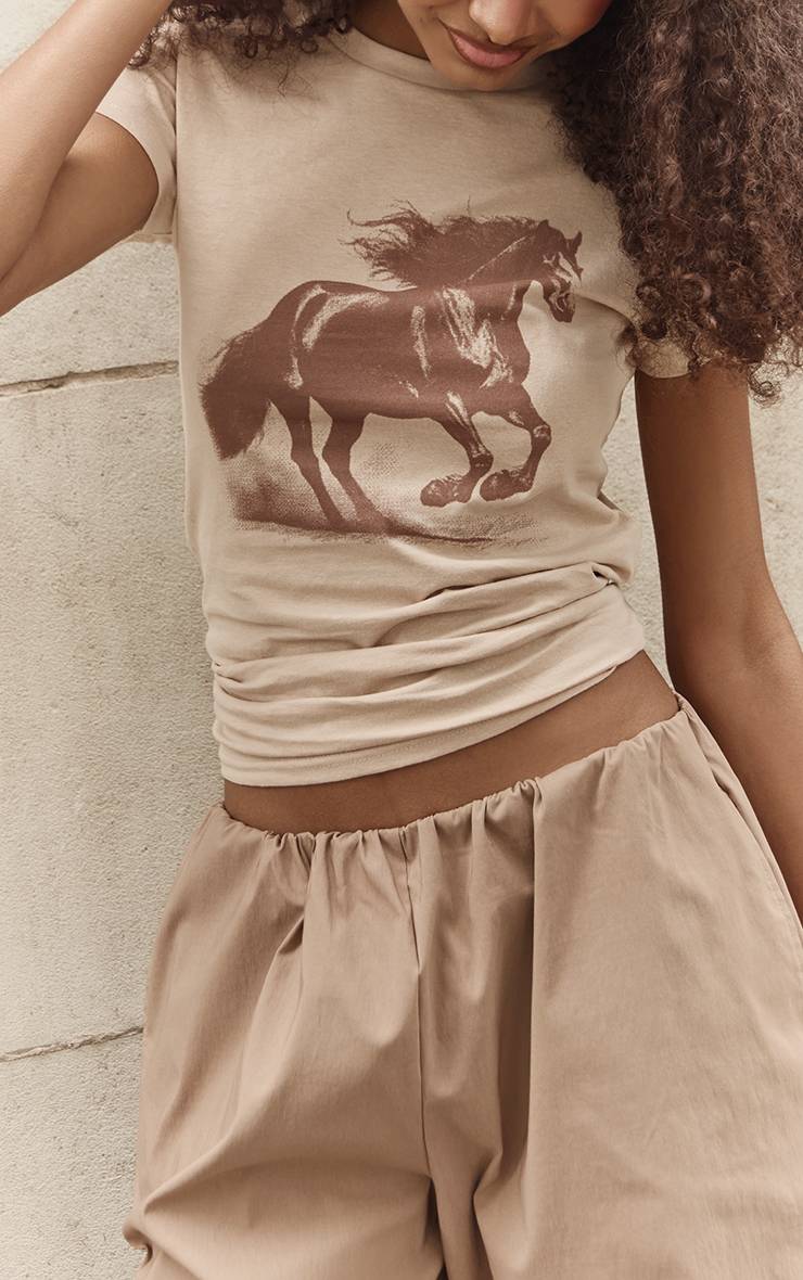 Rose T-shirt Ajusté En Coton Sable Avec Motif Cheval