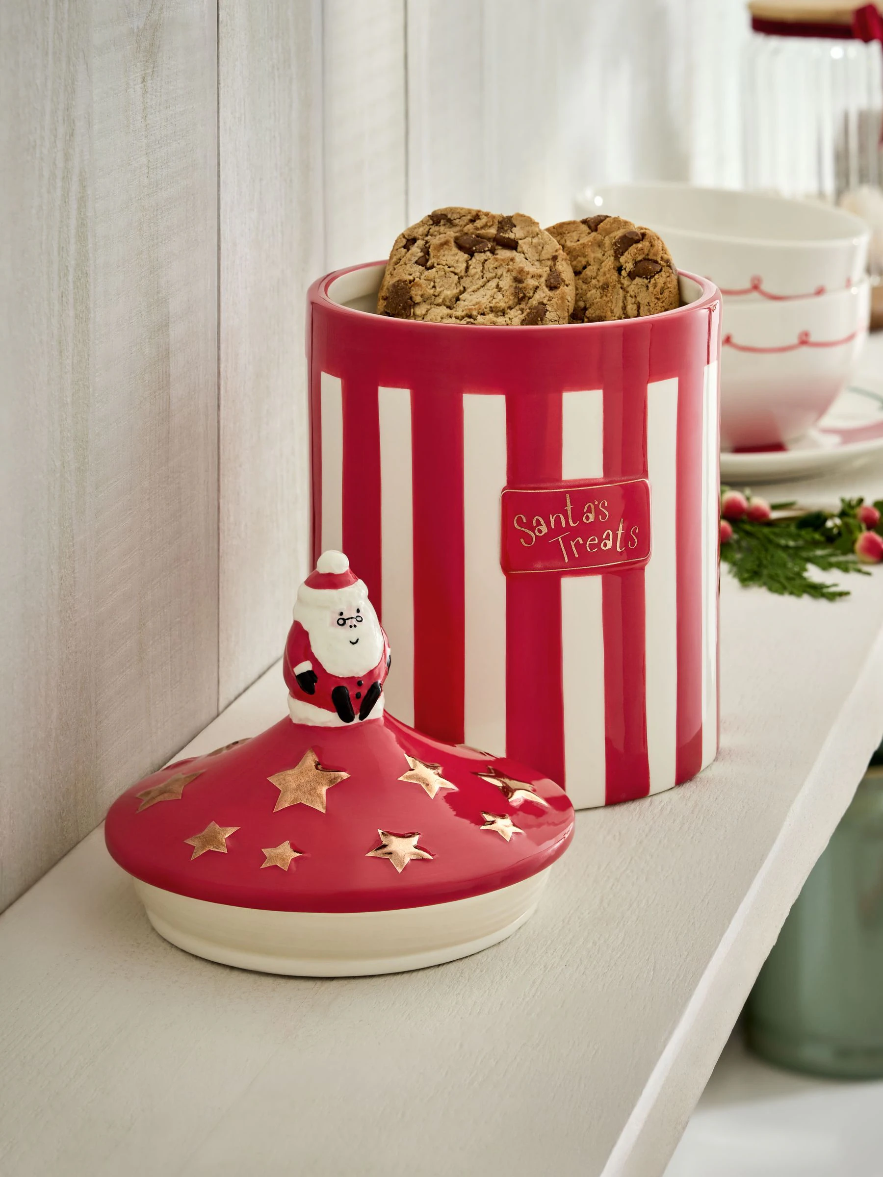 Pot in de vorm van de Kerstman met traktaties