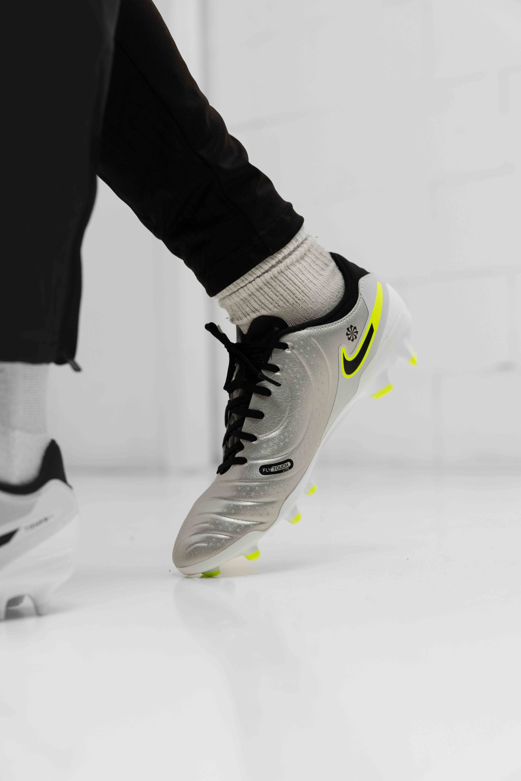 Nike Tiempo Legend 10 Academy FG/MG Voetbalschoenen Senior Grijs