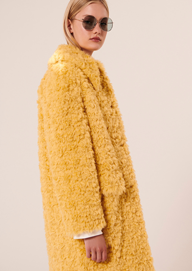 Manteau Maeljaune en fausse fourrure